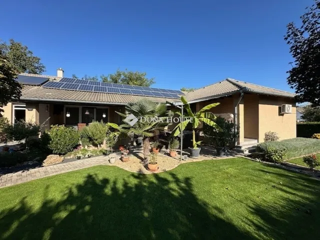 Eladó ház Nagyvenyim 146 nm