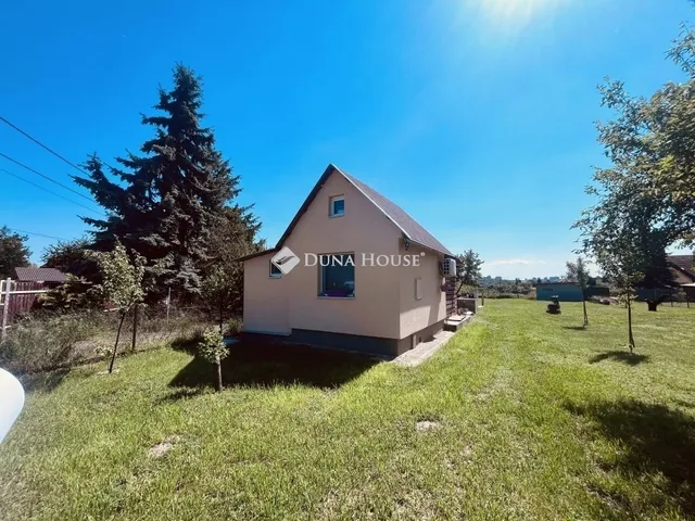 Eladó üdülő és hétvégi ház Dunaújváros 25 nm