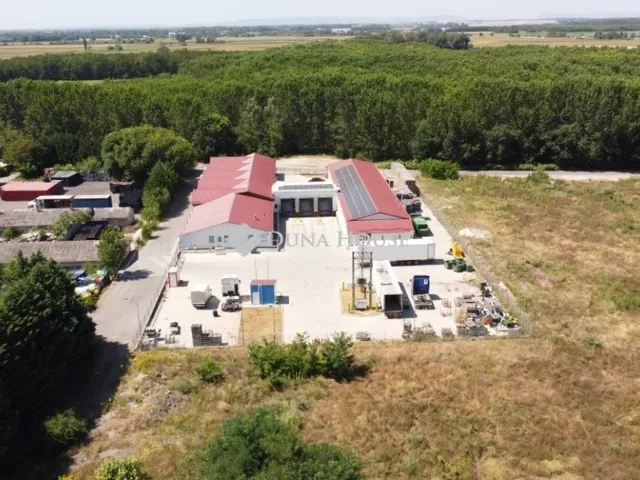 Eladó kereskedelmi és ipari ingatlan Üllő 1728 nm