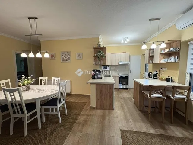 Eladó ház Dabas 180 nm