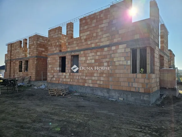 Eladó lakás Mende 78 nm