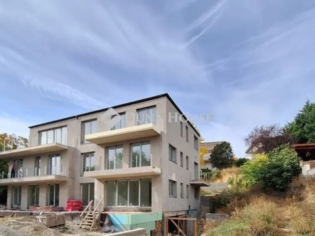 Eladó lakás Budapest XI. kerület, Hosszúrét 113 nm