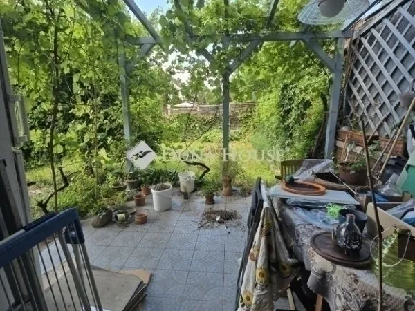 Eladó ház Budapest XVI. kerület, Árpádföld 260 nm