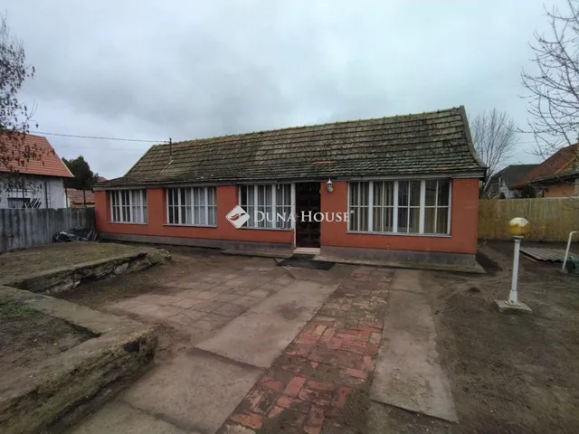 Eladó ház Nagykáta 52 nm