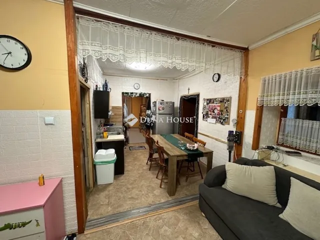 Eladó ház Nagyvenyim 74 nm