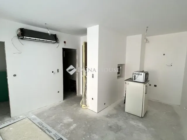 Eladó kereskedelmi és ipari ingatlan Budapest IV. kerület 46 nm