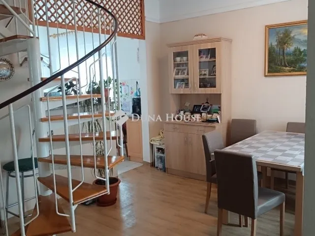 Eladó ház Szentmártonkáta 222 nm