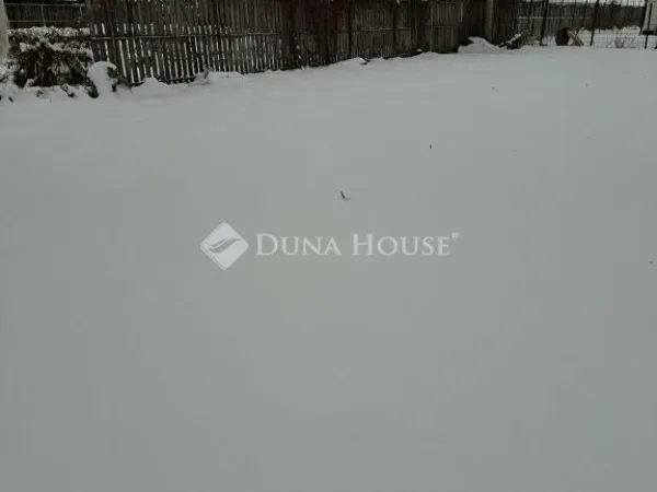 Eladó telek Budapest XVII. kerület 606 nm