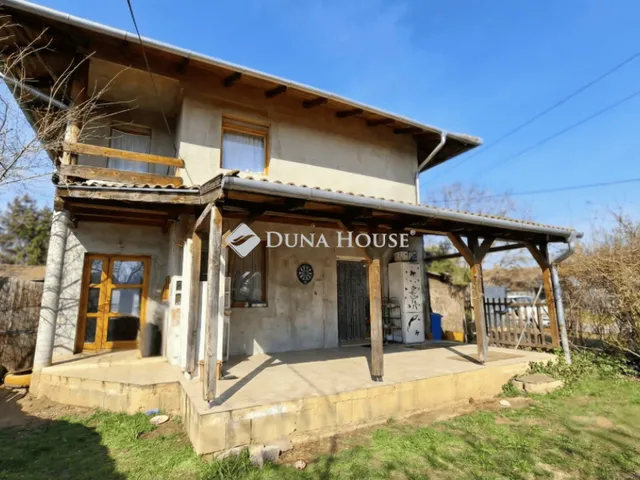 Eladó ház Felsőpakony 191 nm