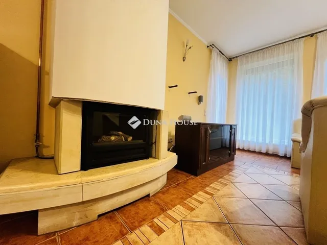 Eladó ház Mogyoród 279 nm