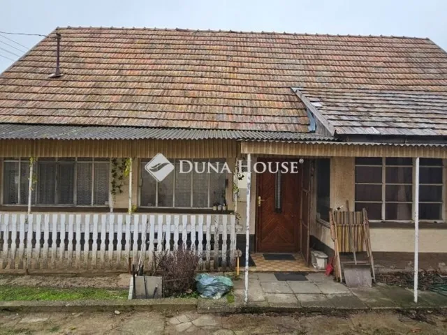 Eladó ház Tápiószecső 75 nm