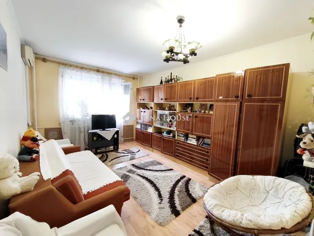 Eladó lakás Dunaújváros 59 nm