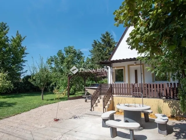 Eladó ház Kulcs 38 nm