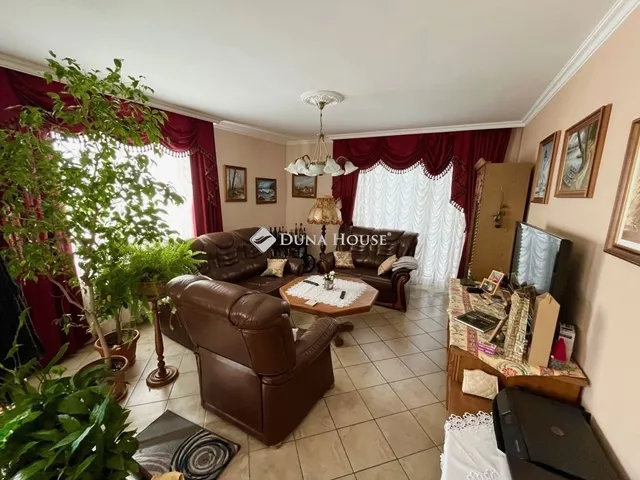Eladó ház Dunaújváros 160 nm