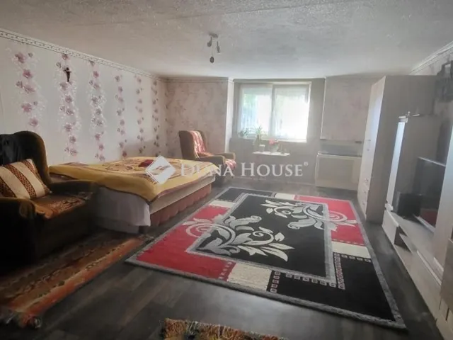 Eladó ház Sáregres 80 nm