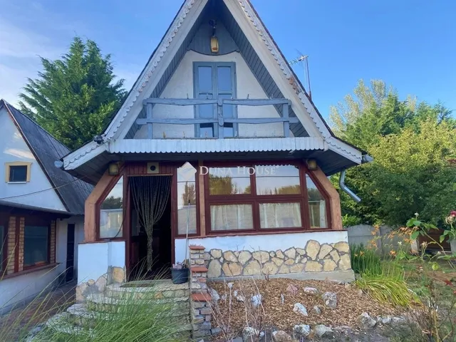 Eladó üdülő és hétvégi ház Tass 145 nm