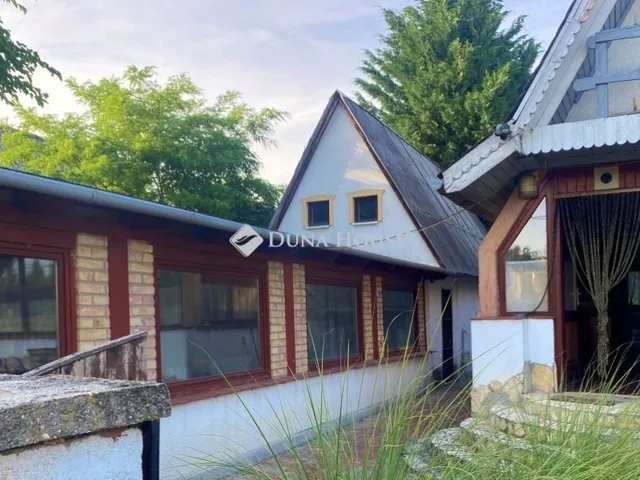 Eladó üdülő és hétvégi ház Tass 145 nm