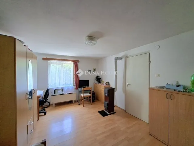 Eladó ház Kulcs 45 nm