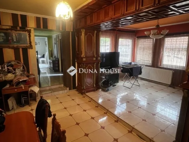 Eladó ház Dunaújváros 250 nm