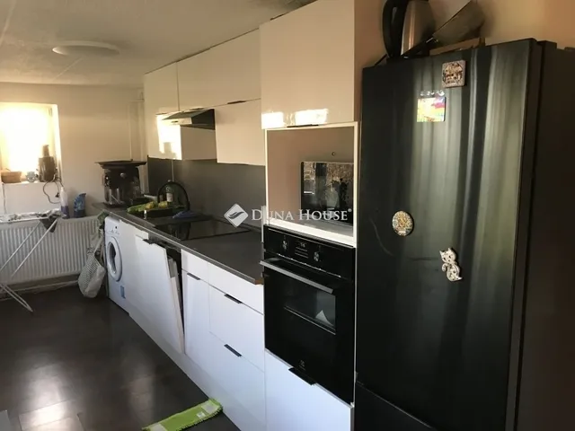 Eladó ház Nagyvenyim 78 nm