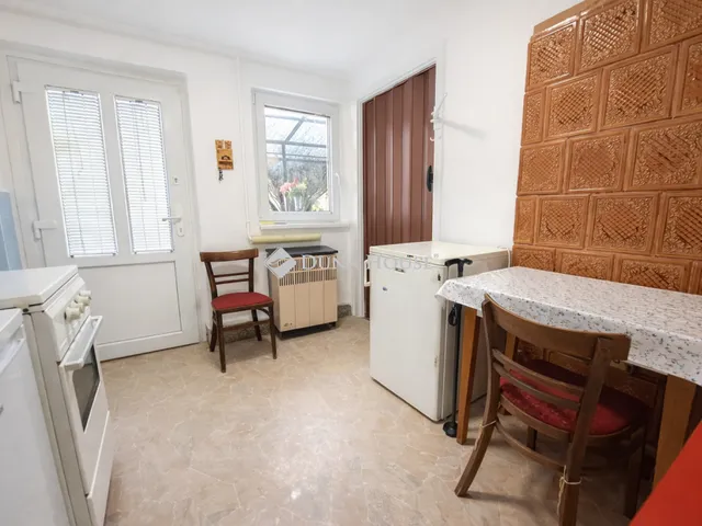 Eladó lakás Budapest XVIII. kerület, Újpéteritelep 29 nm
