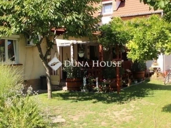 Eladó ház Budapest XVI. kerület, Sashalom 190 nm