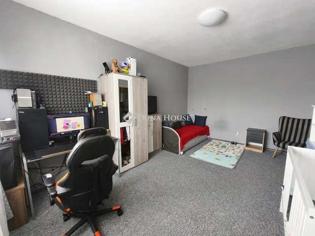 Eladó lakás Dunaújváros 59 nm