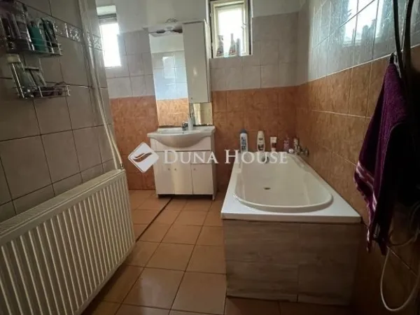 Eladó ház Sárbogárd 170 nm