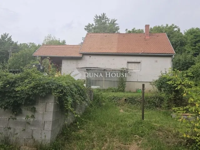 Eladó ház Baracs 90 nm