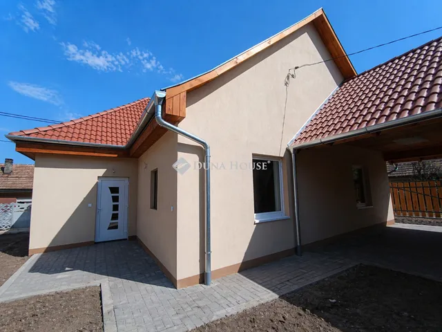 Eladó ház Pécel 71 nm