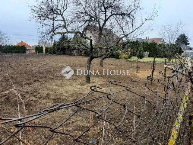 Eladó telek Mezőfalva 818 nm