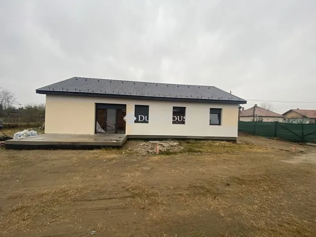 Eladó ház Dabas 96 nm