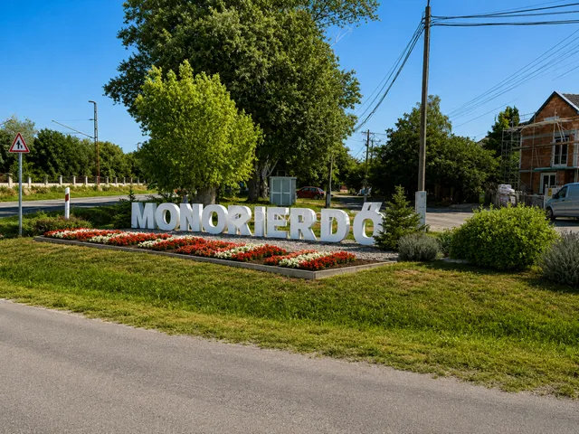 Eladó telek Monorierdő 737 nm