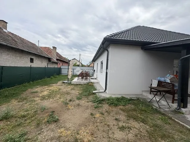 Eladó ház Vecsés 100 nm