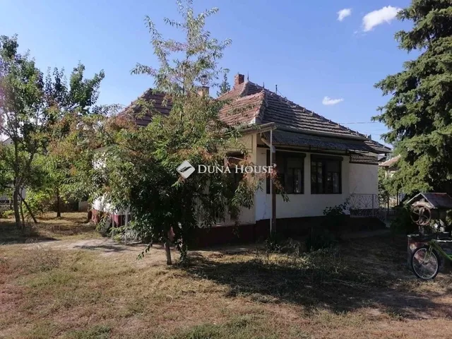 Eladó ház Tápiószecső 93 nm