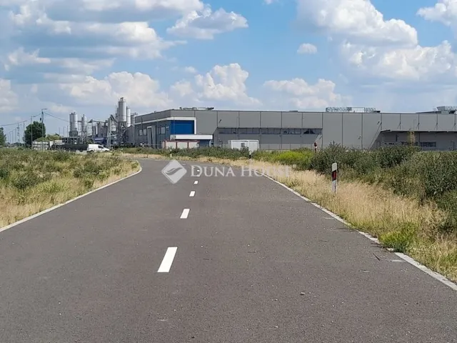 Eladó kereskedelmi és ipari ingatlan Dabas 29224 nm