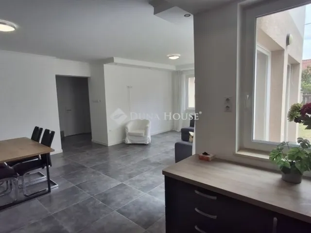 Eladó ház Budapest XVIII. kerület 175 nm