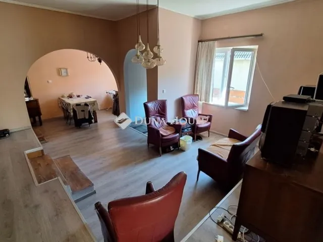 Eladó lakás Bicske, Kertváros 116 nm