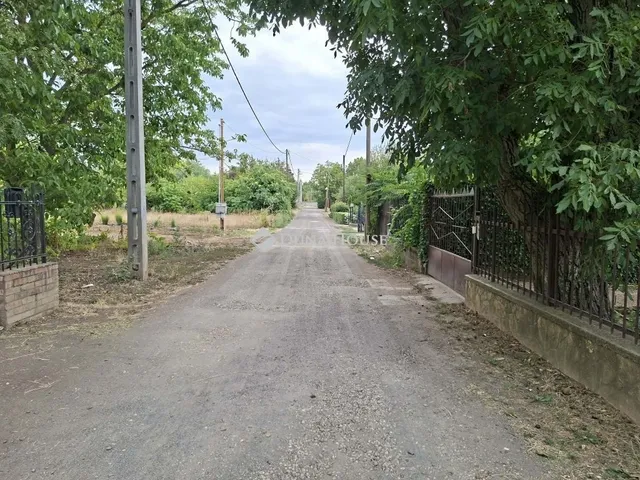 Eladó telek Tóalmás 1799 nm