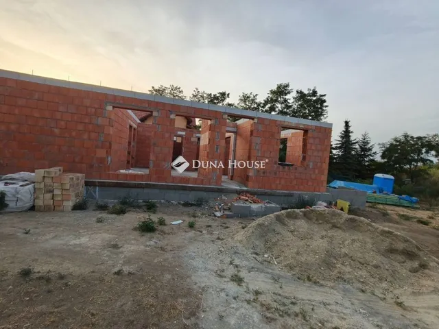 Eladó ház Kóka 93 nm