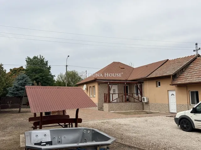 Eladó ház Nagykáta 106 nm