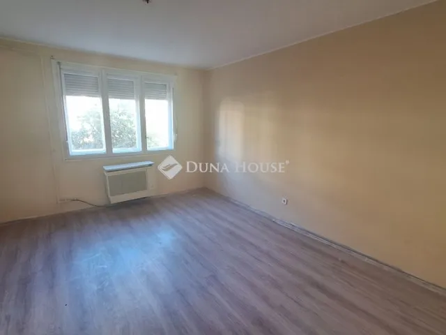 Eladó lakás Dunaújváros, Béke városrész 45 nm