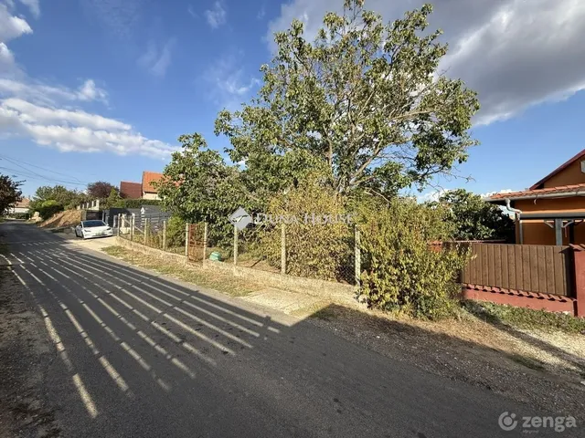 Eladó telek Sülysáp 600 nm