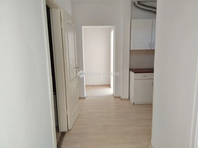 Eladó lakás Dunaújváros 55 nm