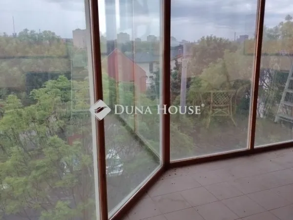 Eladó lakás Dunaújváros 110 nm