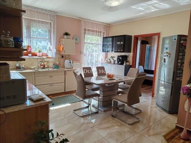 Eladó lakás Székesfehérvár 115 nm