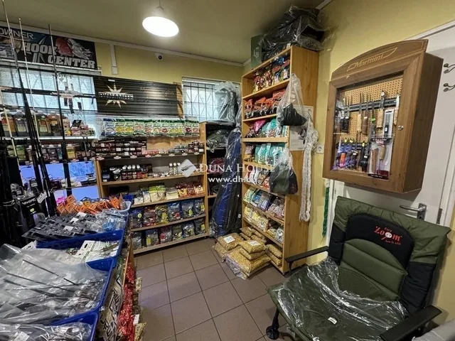 Eladó kereskedelmi és ipari ingatlan Budapest XXI. kerület 50 nm