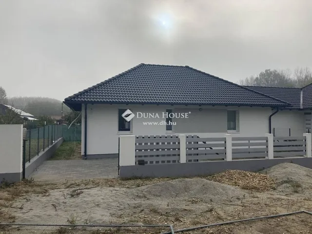 Eladó ház Üllő 86 nm