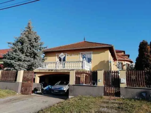 Eladó ház Tatabánya 191 nm