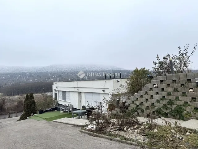 Eladó ház Budapest III. kerület, Ürömhegy 800 nm